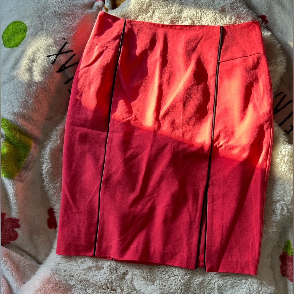 Watermelon 🍉 midi skirt with front slit. EUC
